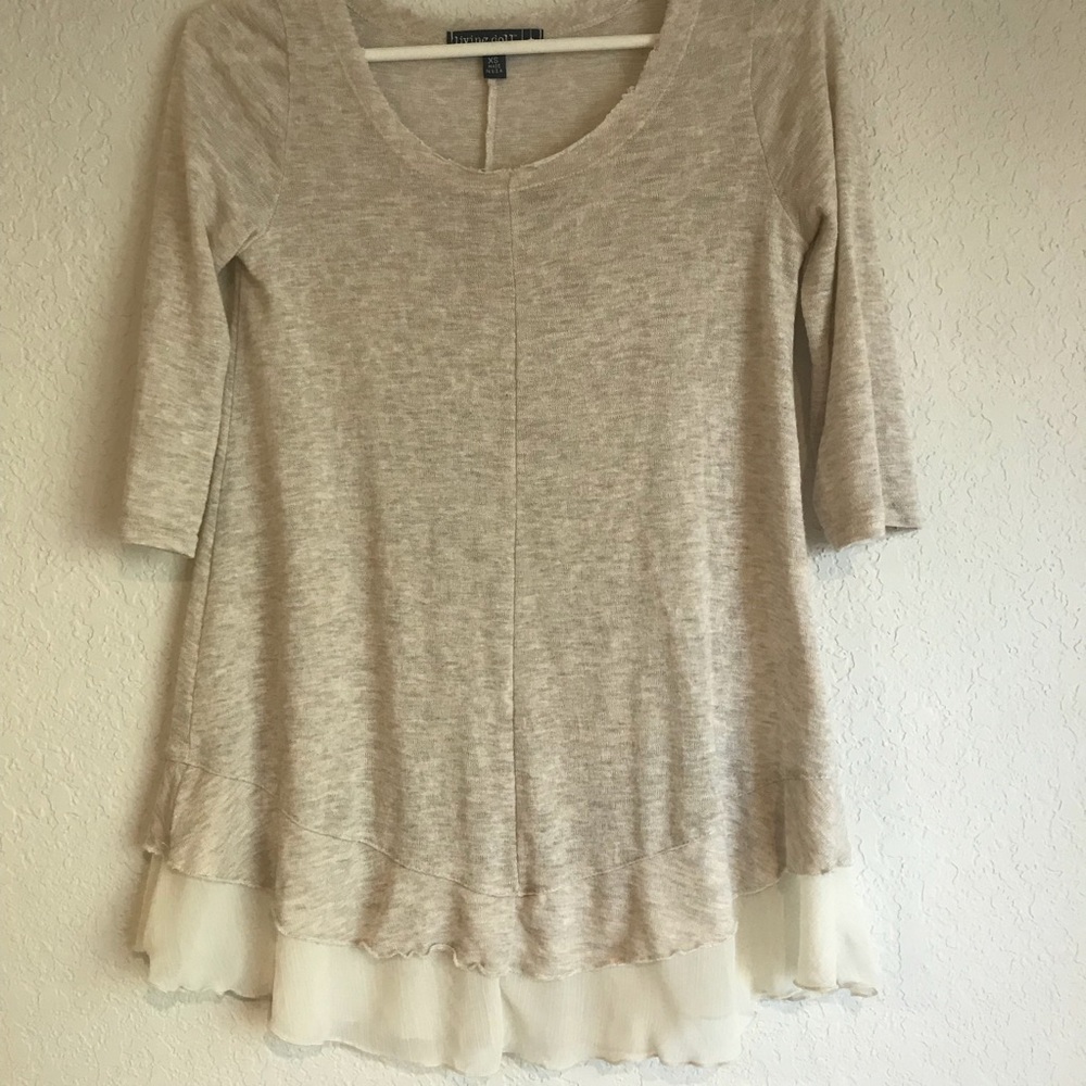 Brand: Living Doll, creme shirt, Size: XS